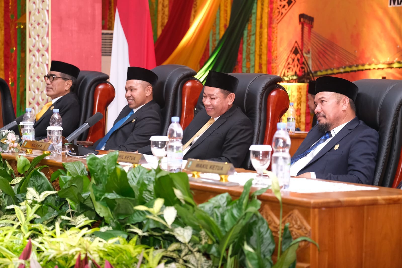 Ketua DPRD Siak Indra Gunawan memimpin rapat Paripurna Pelantikan Bupati dan Wabup Siak