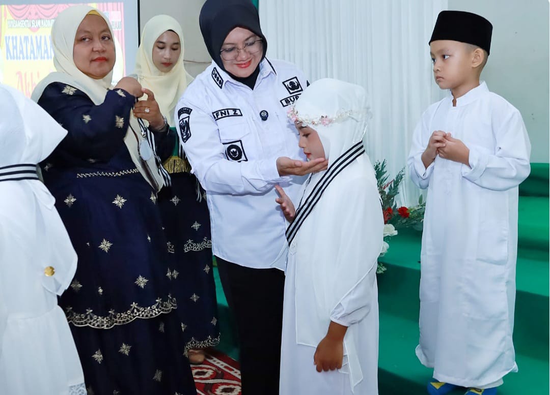 Bupati Siak Afni Hadiri Khataman Qur’an TK Islamic Center