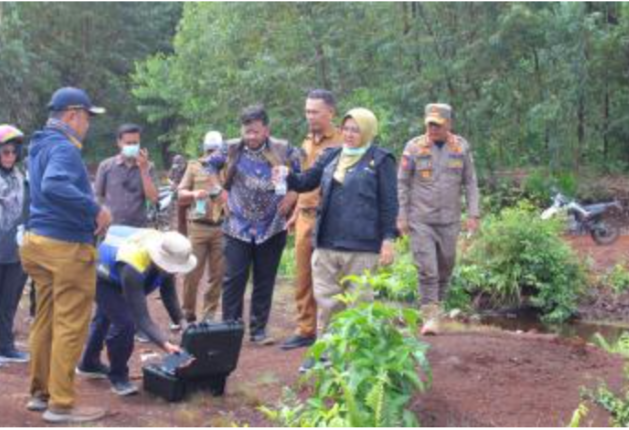 Bupati Afni Tinjau Lahan Sawah Mengering di Bungaraya, Dorong Kolaborasi dan Solusi Permanen