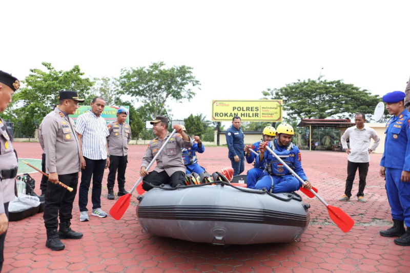 Siaga Musim Hujan, Polres Rohil Lakukan Pengecekan Sarana Taktis Antisipasi Banjir