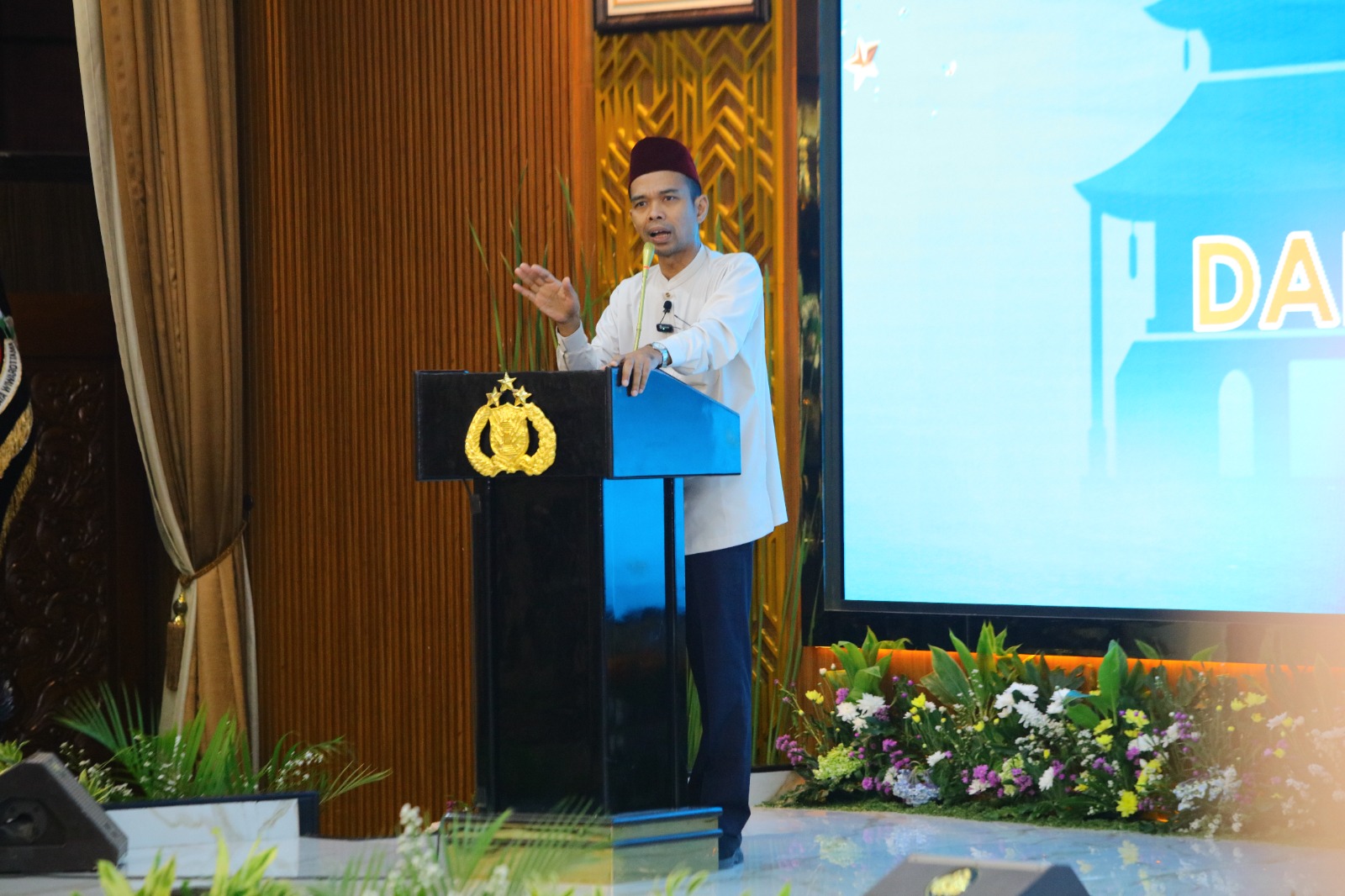 Ustadz Abdul Somad: Toleransi dan Amanah Jadi Pondasi Kebersamaan Polri dan Masyarakat