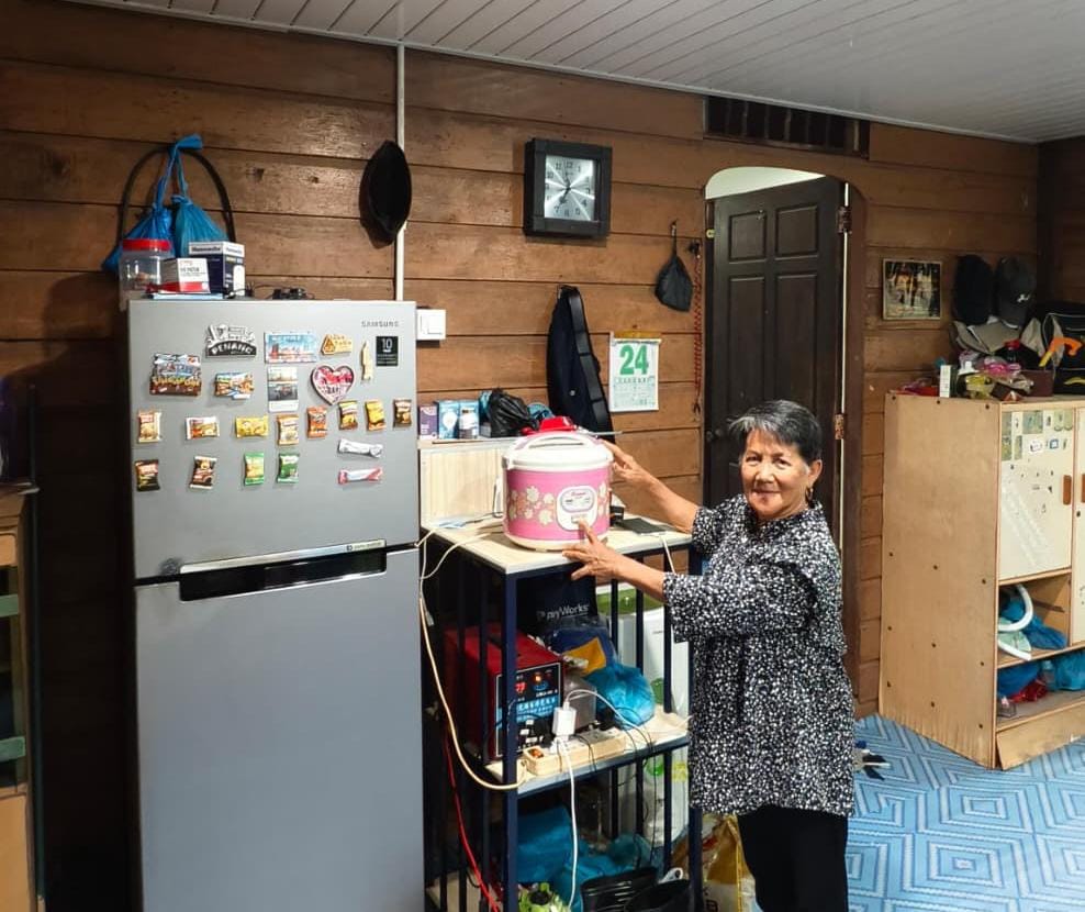 Kado Manis HLN Ke-80, 51 KK Warga Pulau Labun di Perbatasan Kini Nikmati Listrik 24 Jam