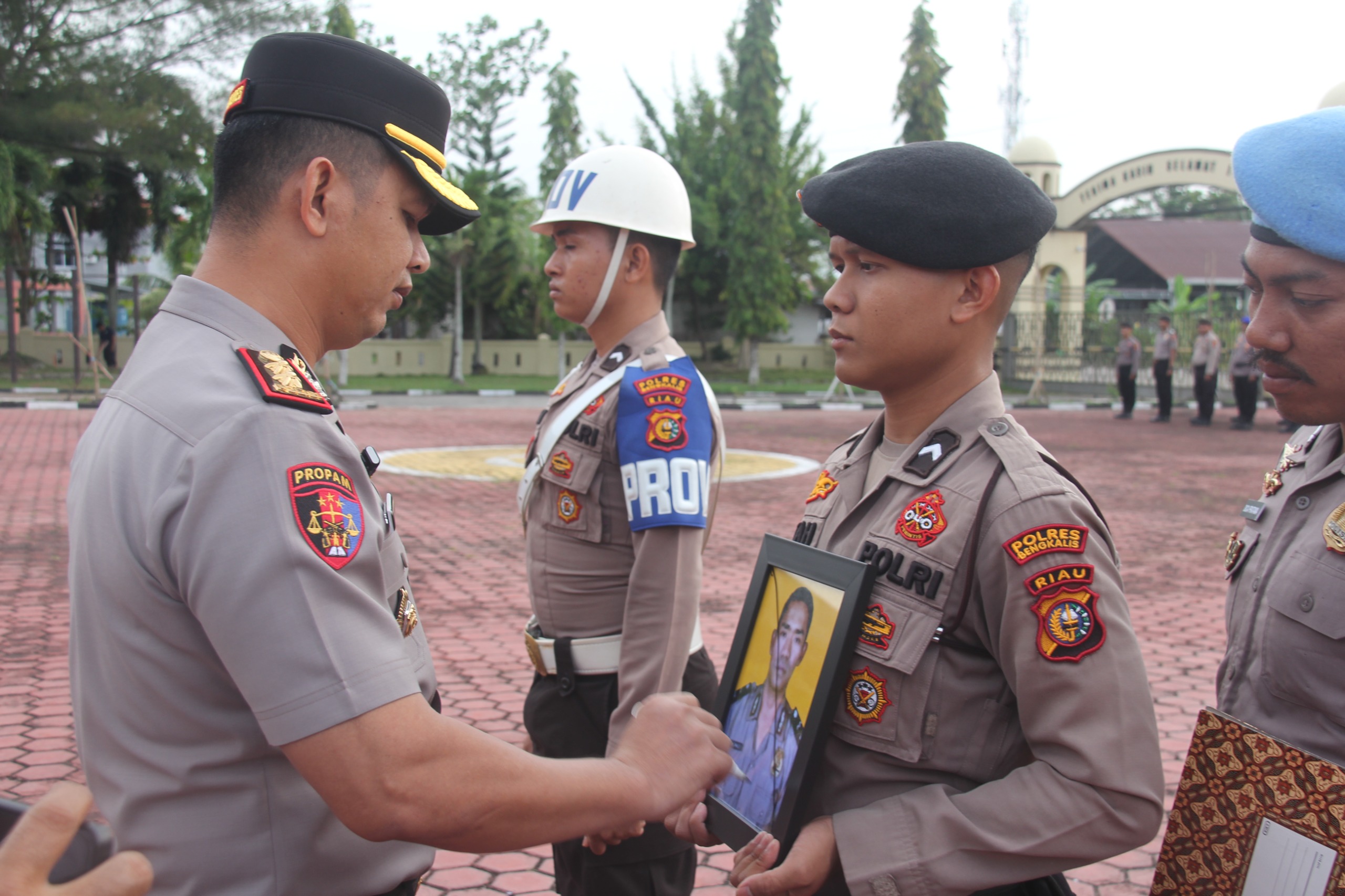 Tiga Dalam Proses, AKBP Fahrian Saleh Siregar Pimpin PTDH Anggota Propam Polres Bengkalis