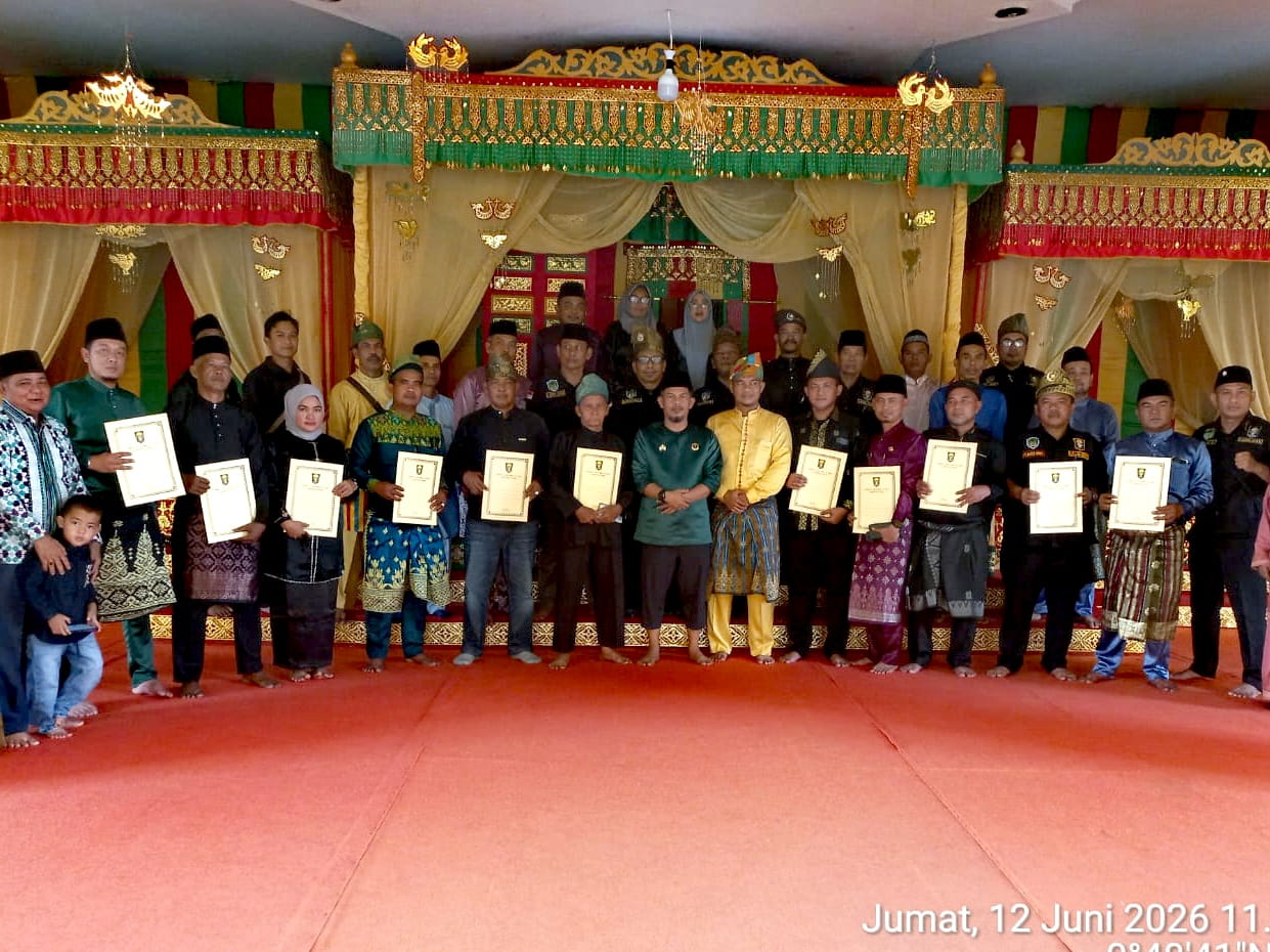 Kibarkan Panji di Negeri Bertuah, Seluruh Kecamatan di Siak Resmi Terima Mandat Tameng Adat